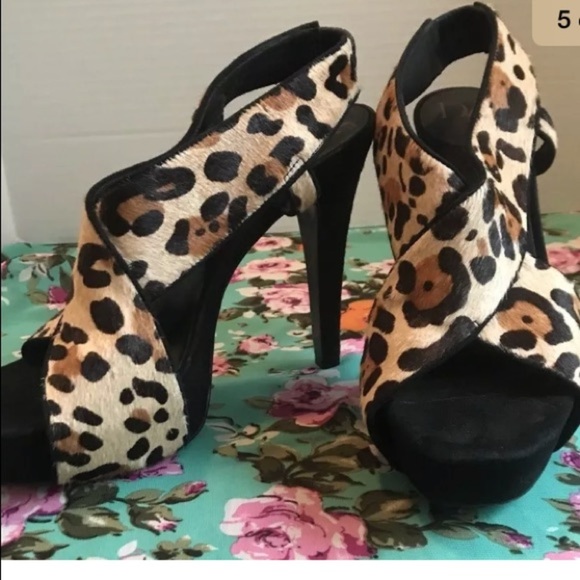 Diane Von Frustenberg DVF calf hair size 10 - Picture 6 of 7